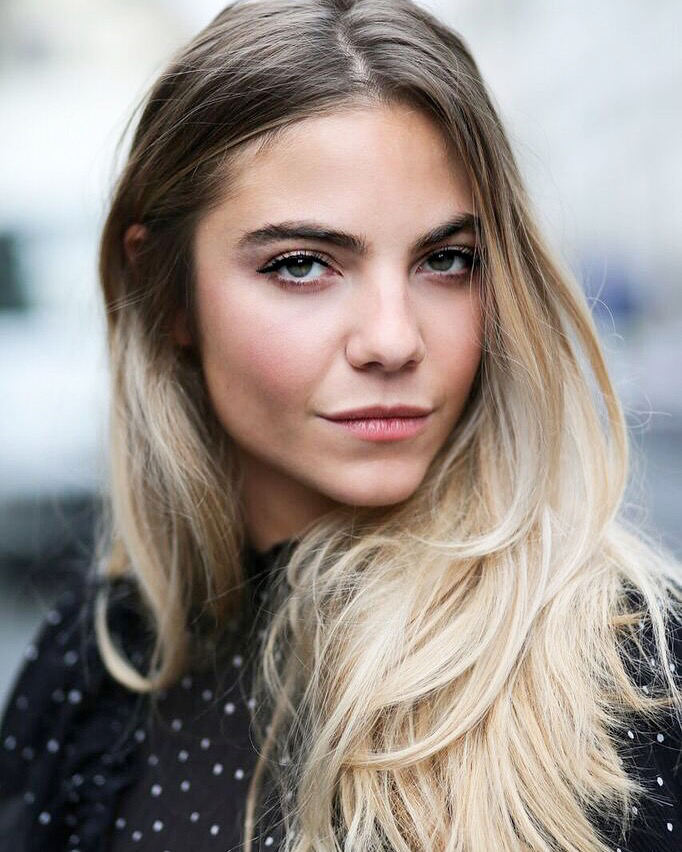 Margaux de fouchier Portrait par Alix de Beer pour Grazia